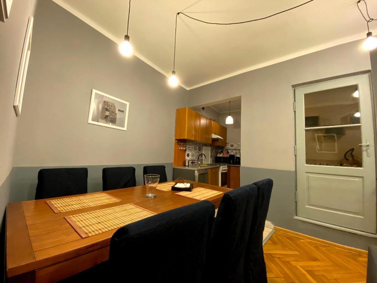 Lares And Penates Appartement Krakau Buitenkant foto