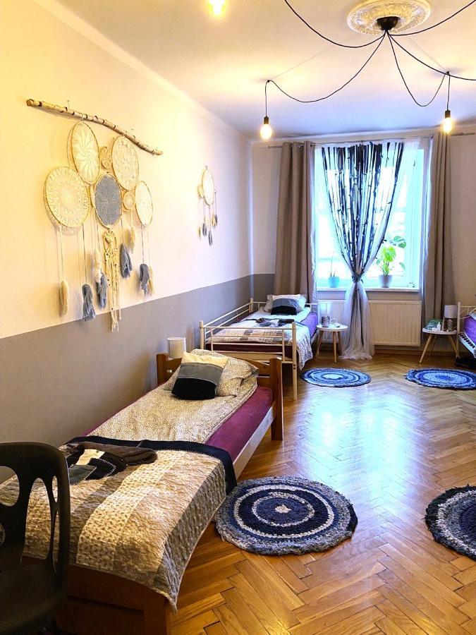 Lares And Penates Appartement Krakau Buitenkant foto