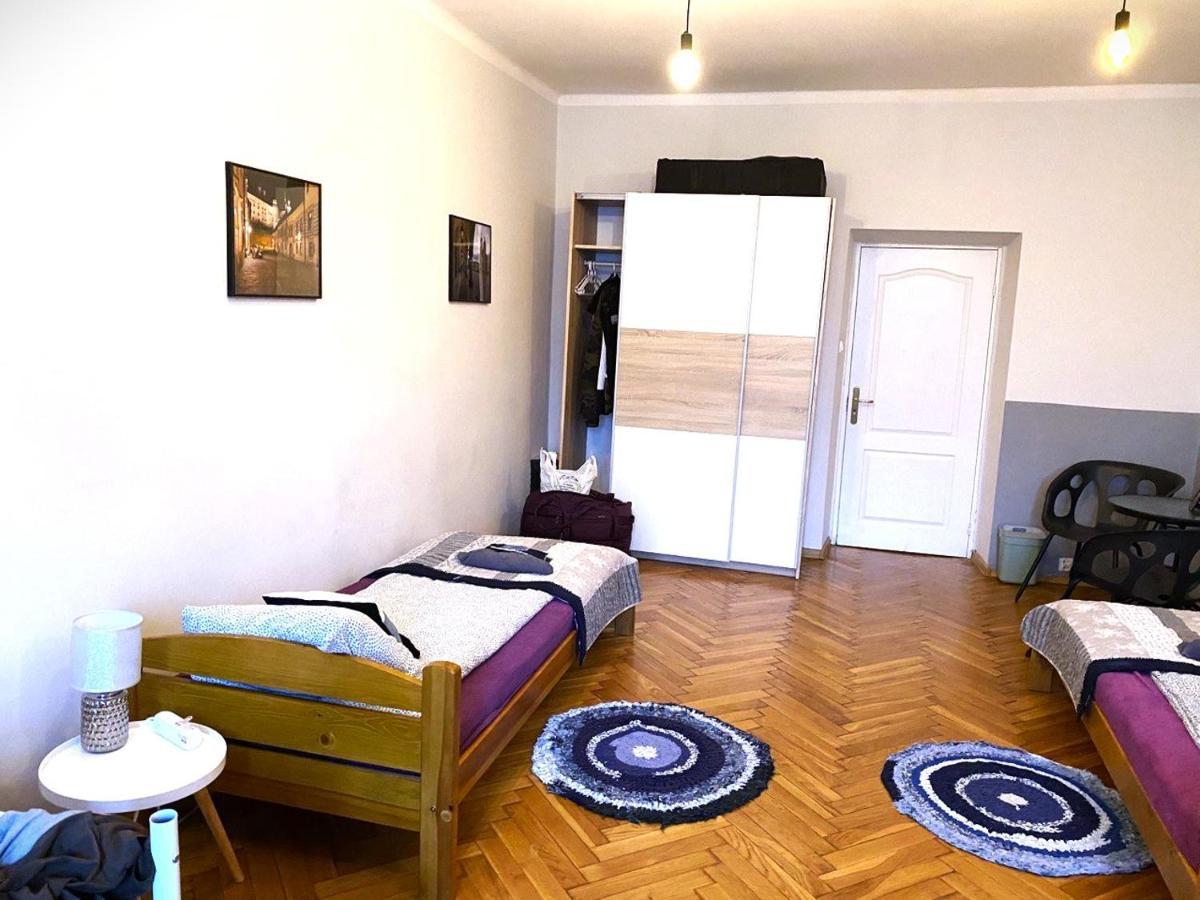 Lares And Penates Appartement Krakau Buitenkant foto