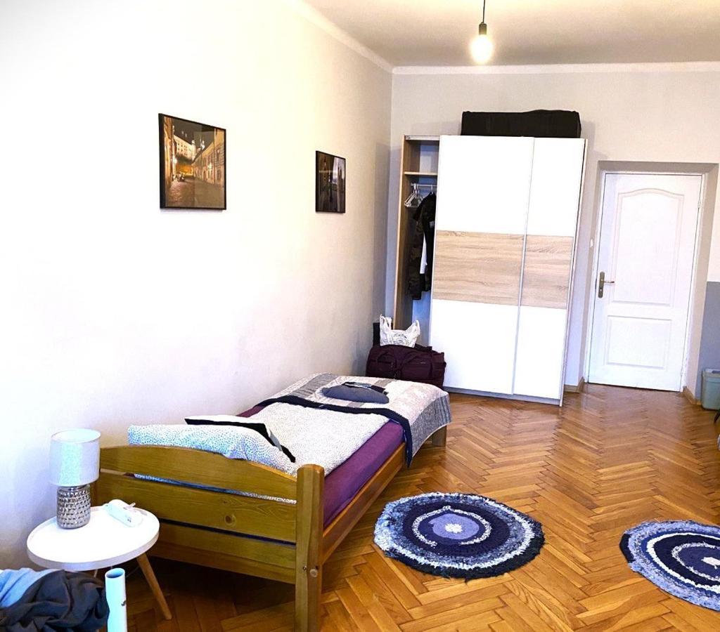 Lares And Penates Appartement Krakau Buitenkant foto